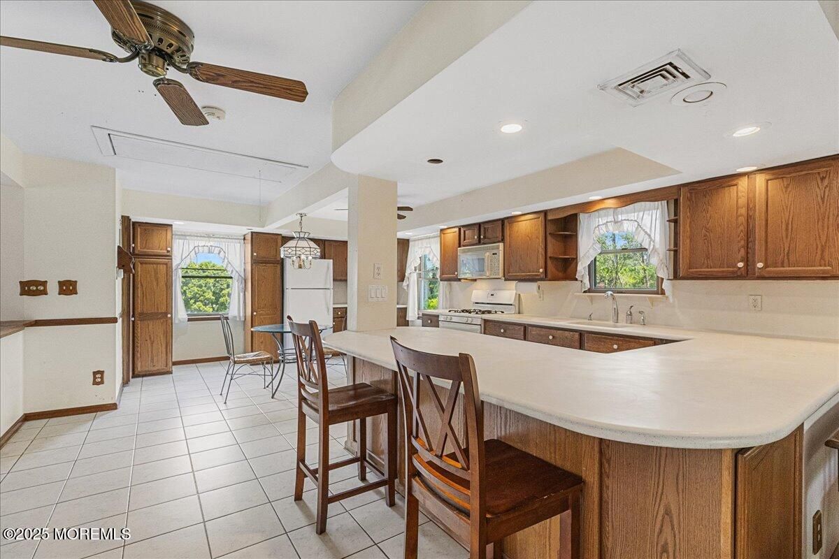 Dining room, Interior, Kitchen, Recessed Lighting