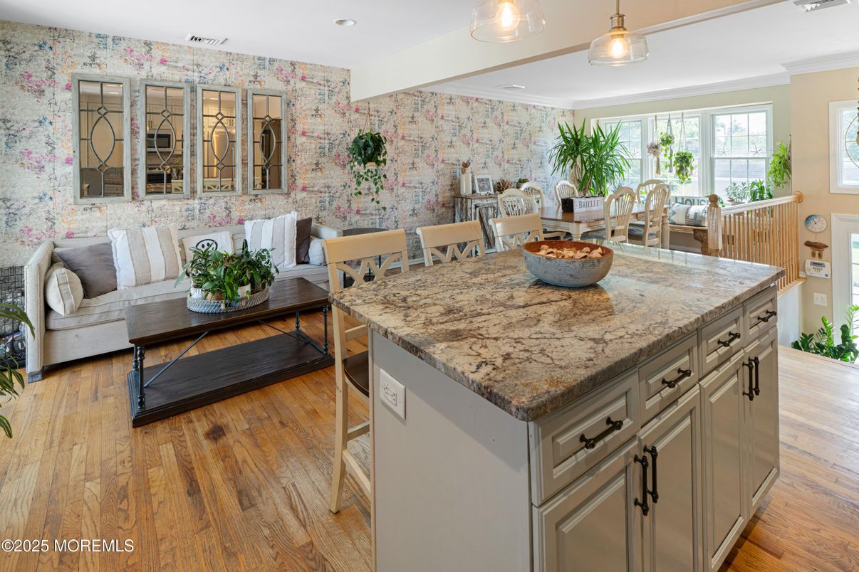 Dining room, Interior, Kitchen, Pendant Lights, Recessed Lighting, Wood Texture Flooring