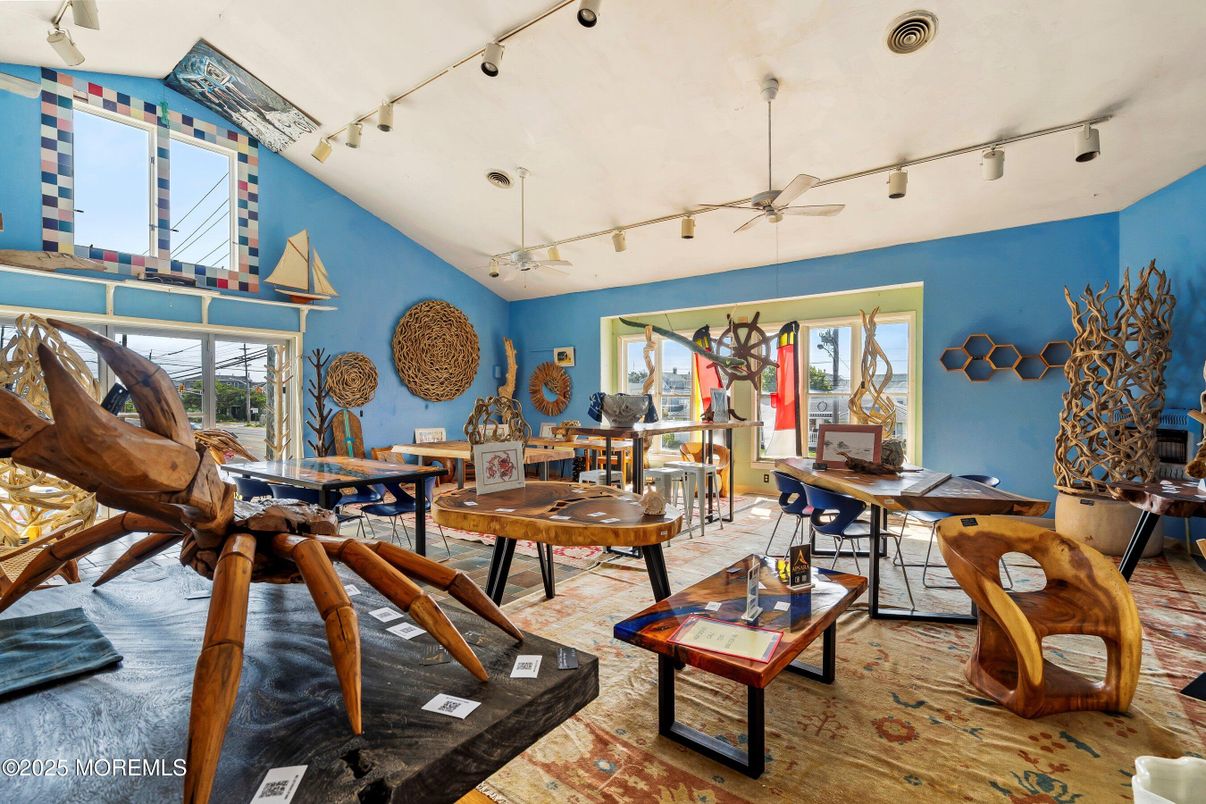 Dining room, Interior