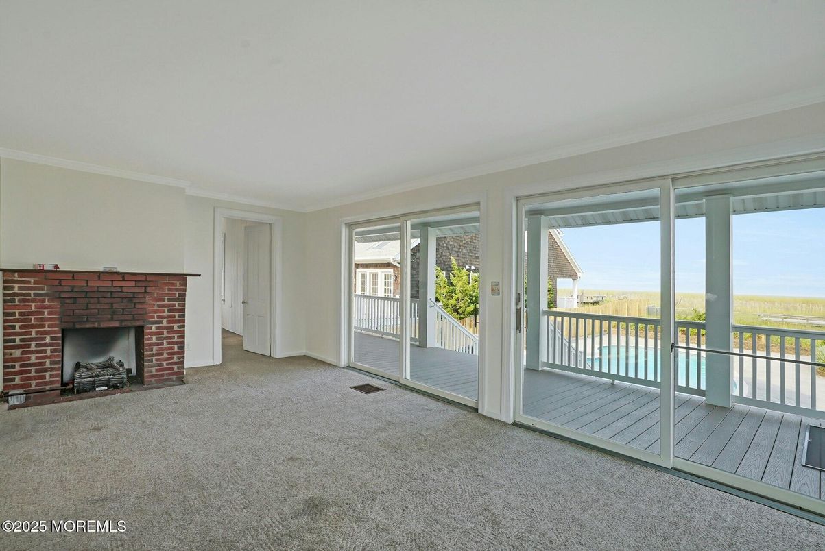 Empty room, Fireplace, Interior