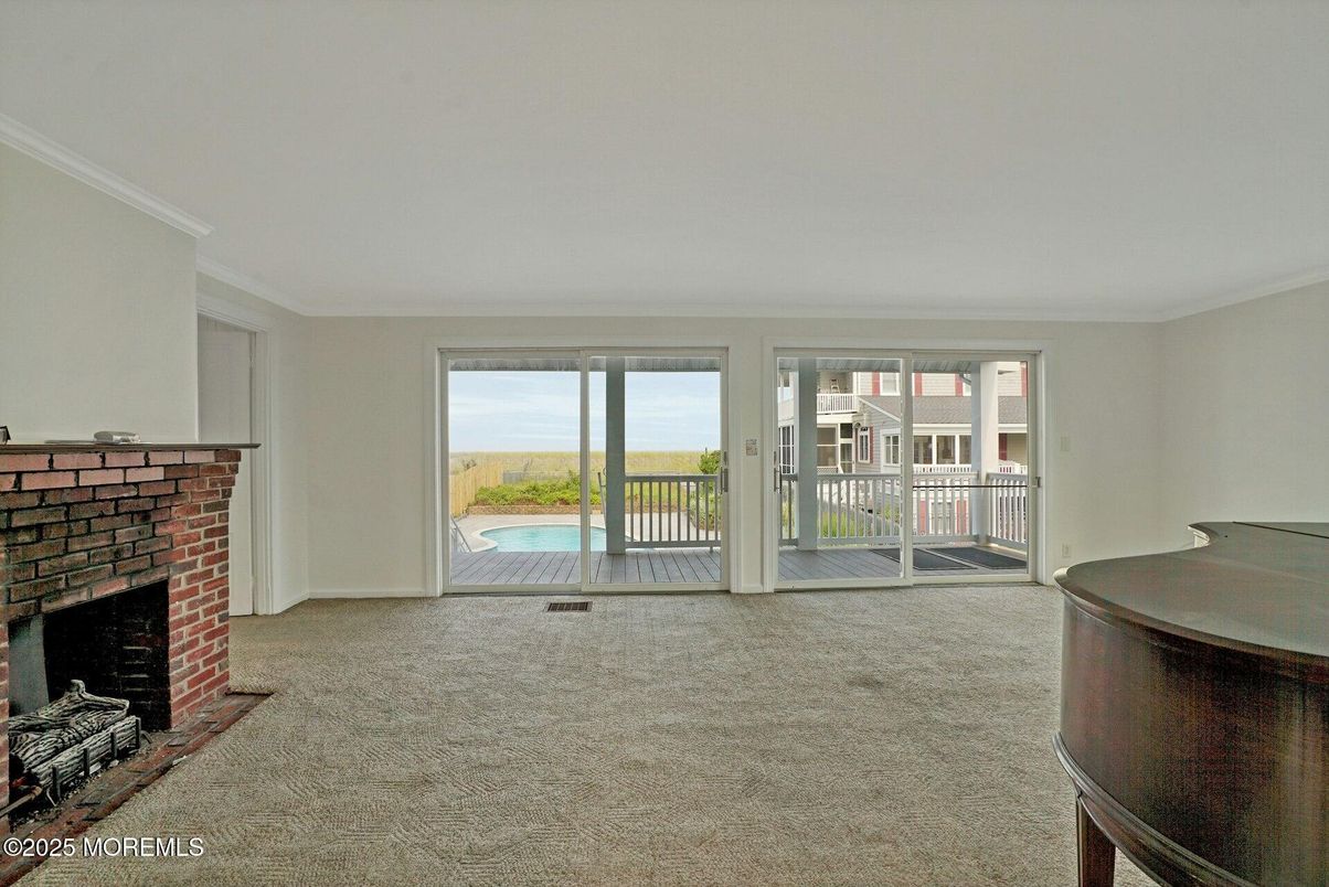 Empty room, Fireplace, Interior