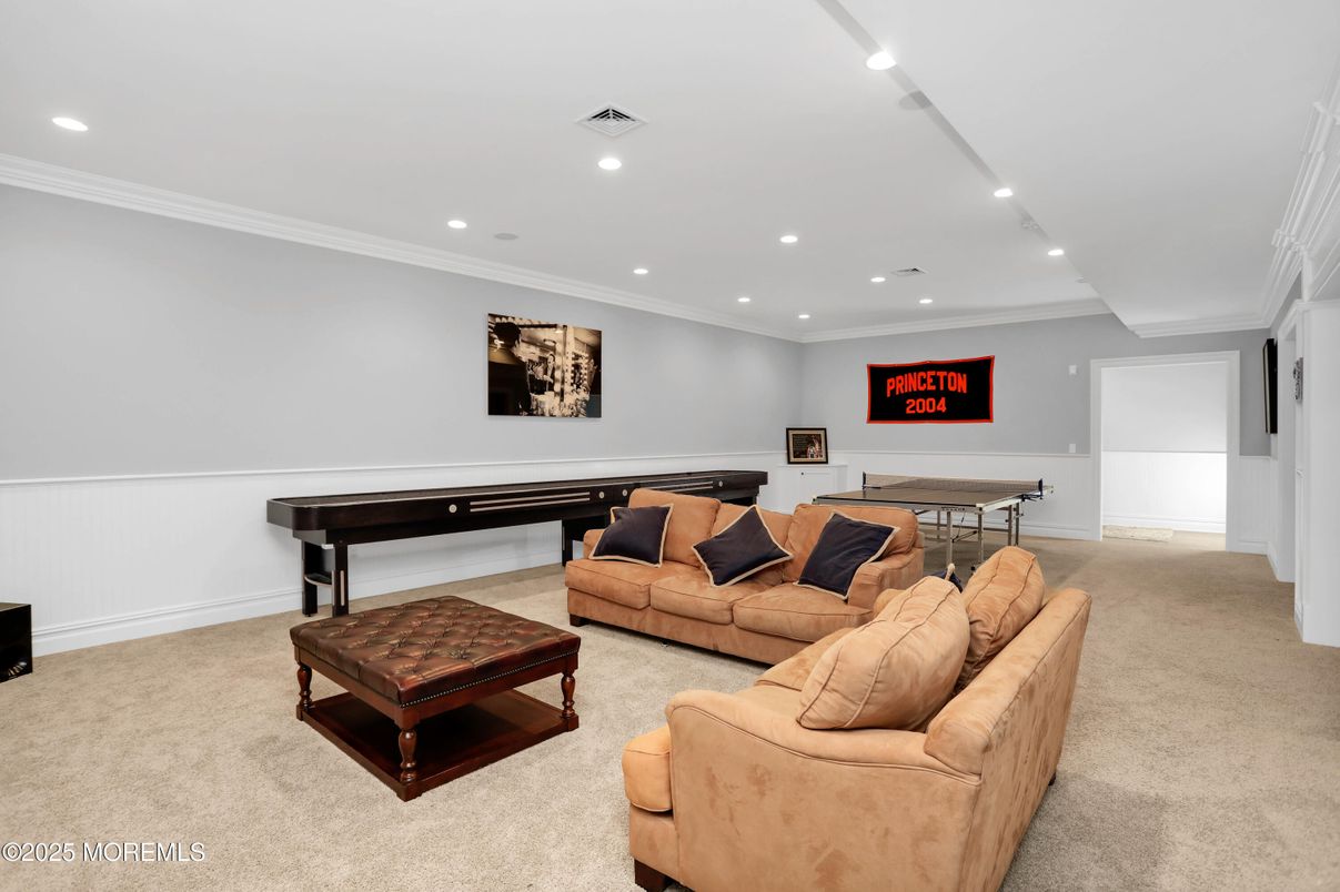 Game Room, Interior, Living room, Recessed Lighting