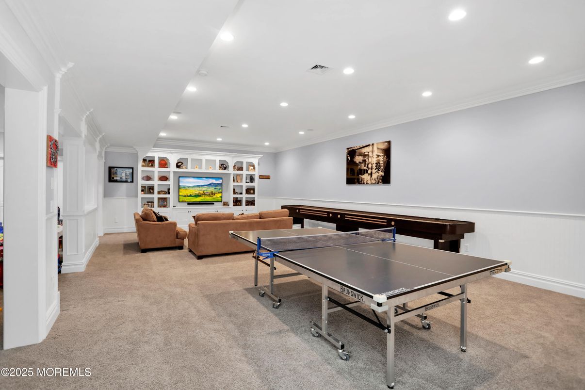 Game Room, Interior, Living room, Recessed Lighting