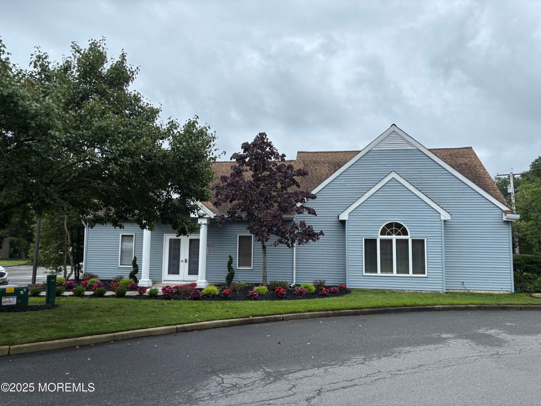 Exterior, Facade, Farmhouse