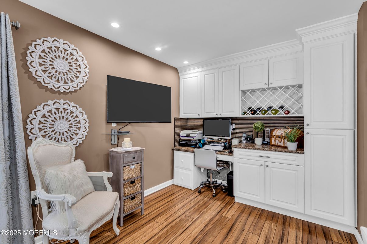 Home Office, Interior, Recessed Lighting, Wood Texture Flooring
