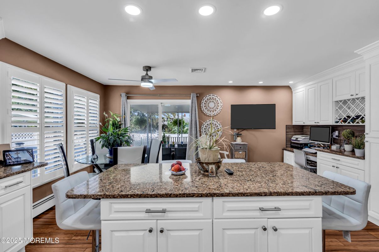 Dining room, Interior, Kitchen, Recessed Lighting, Wood Texture Flooring