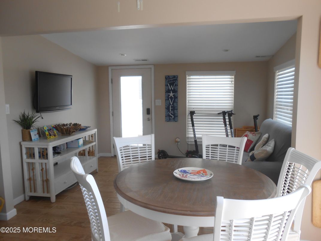 Dining room, Interior, Recessed Lighting, Wood Texture Flooring