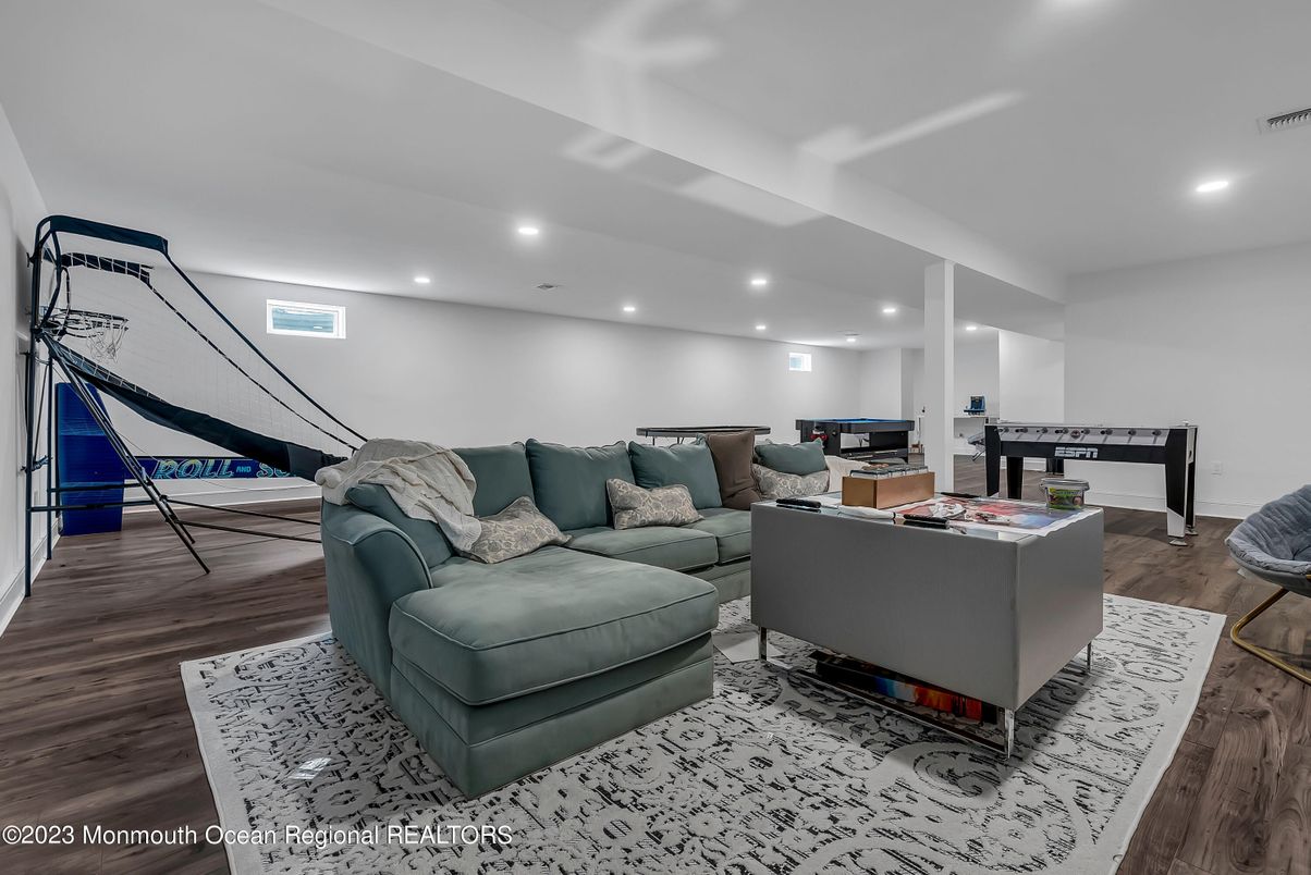Game Room, Interior, Living room, Recessed Lighting, Wood Texture Flooring