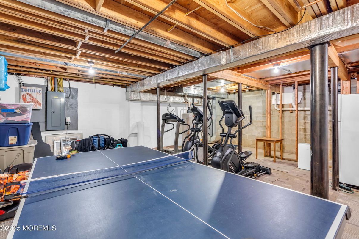 Fitness Equipment, Interior, Wooden Beams, Wooden Ceilings