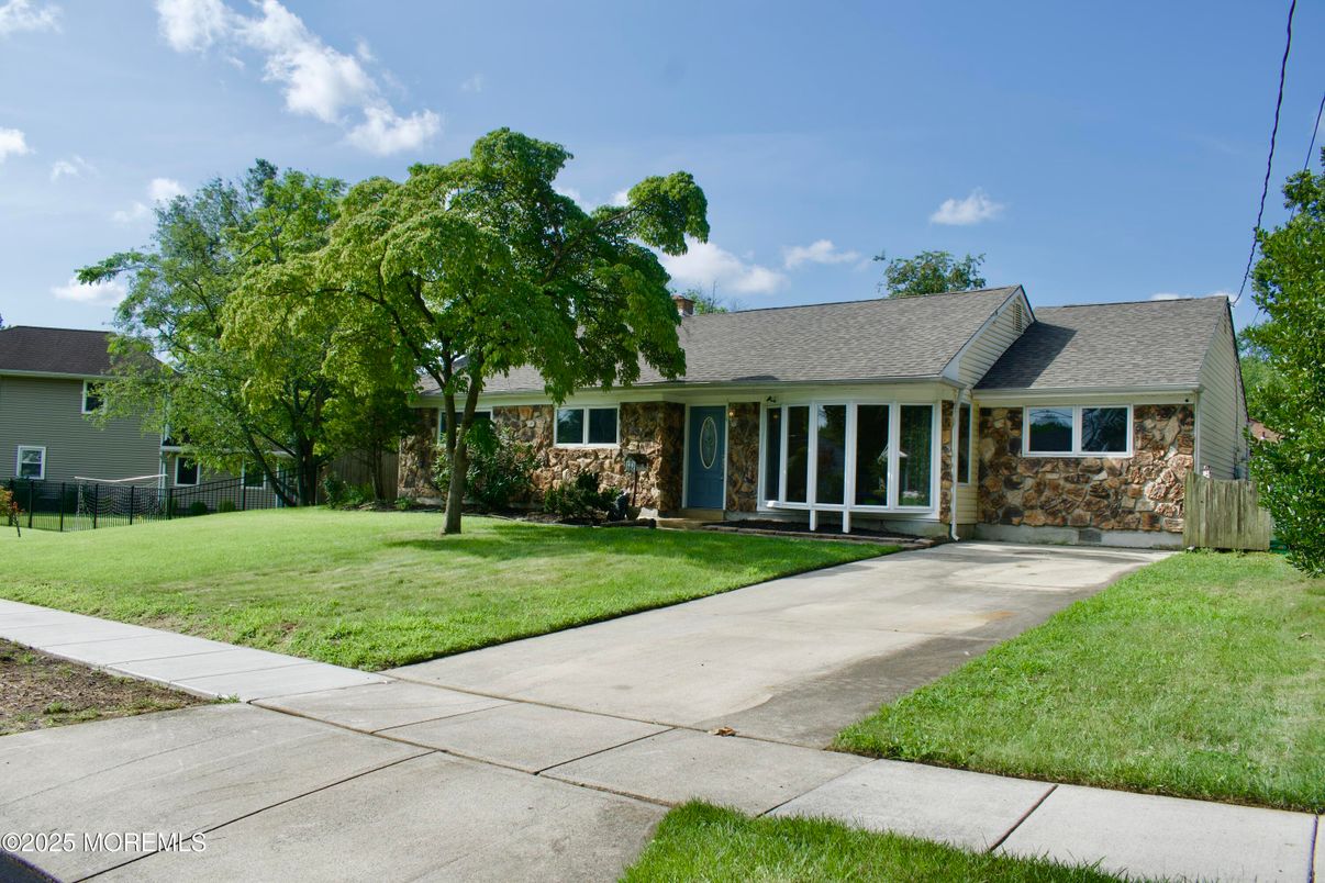 Backyard, Exterior, Facade, Cape Cod