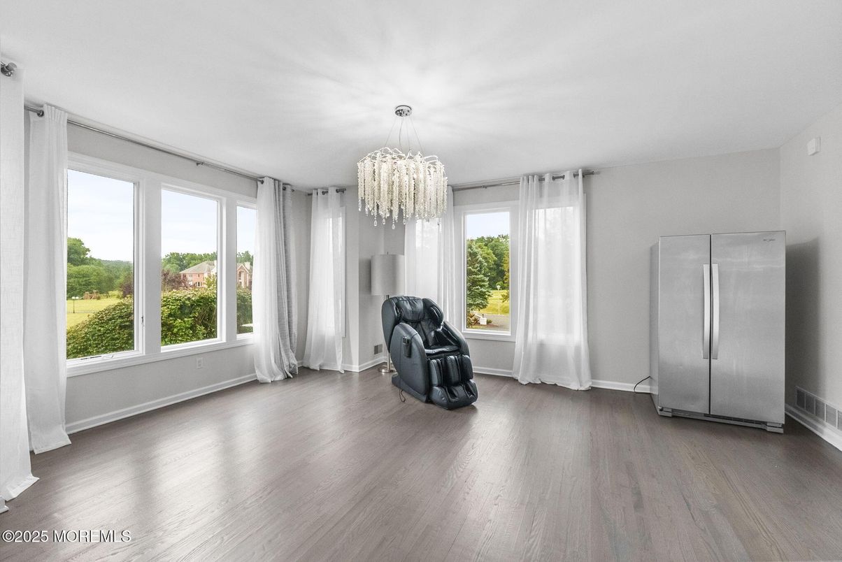 Chandelier, Empty room, Interior, Wood Texture Flooring