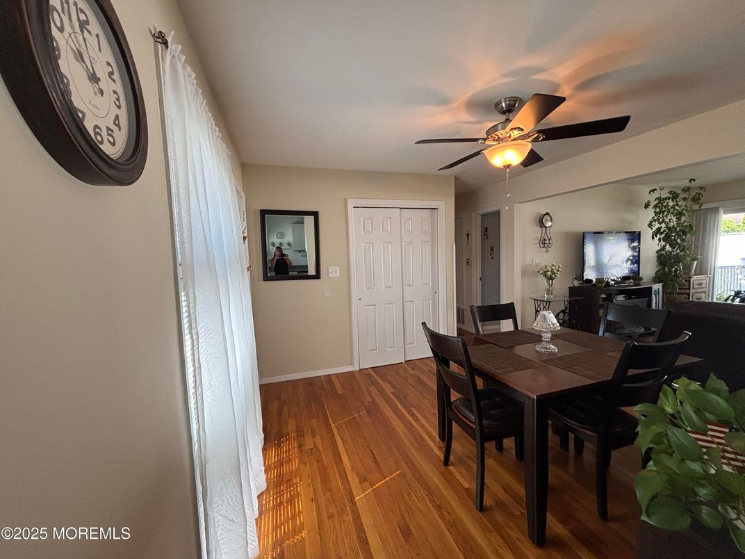 Dining room, Interior, Wood Texture Flooring
