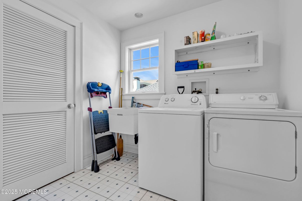 Interior, Utility Closets, Washer