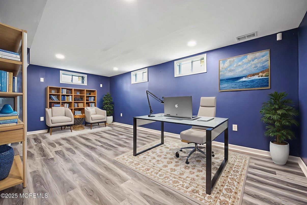 Home Office, Interior, Recessed Lighting, Wood Texture Flooring
