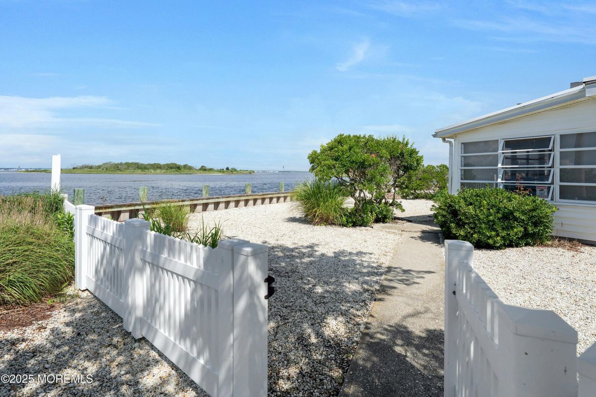 Exterior, Water