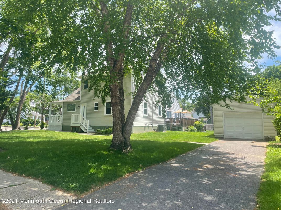 Backyard, Detached Garage, Exterior