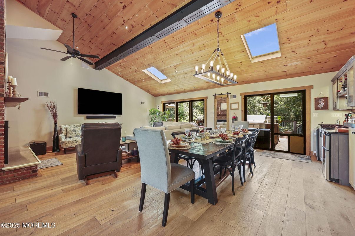 Dining room, Interior, Living room, Pendant Lights, Recessed Lighting, Wooden Ceilings, Wood Texture Flooring