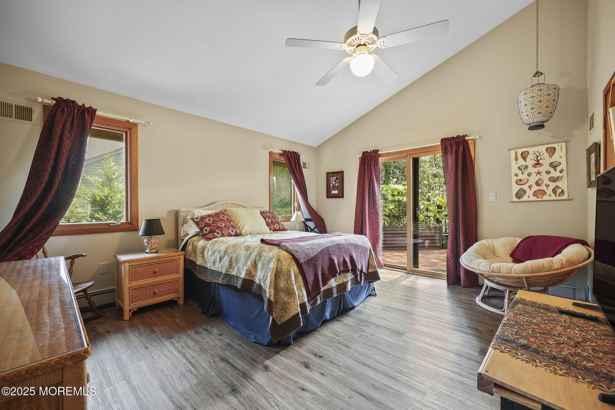 Bedroom, Interior, Pendant Lights, Wood Texture Flooring