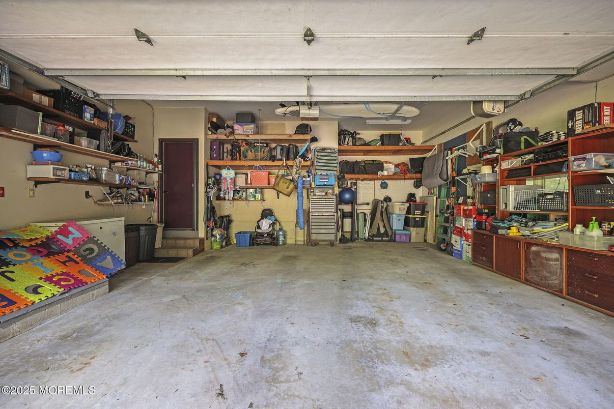 Garage, Interior
