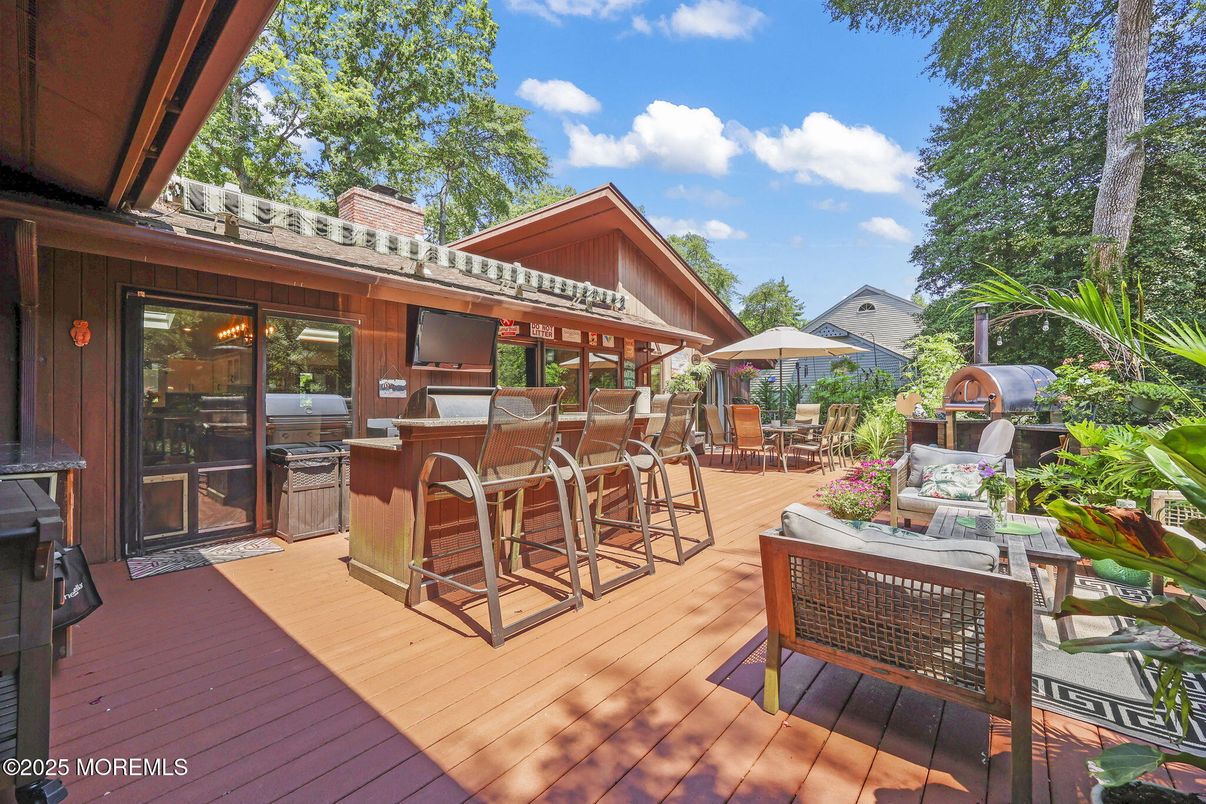 Exterior, Outdoor Kitchen
