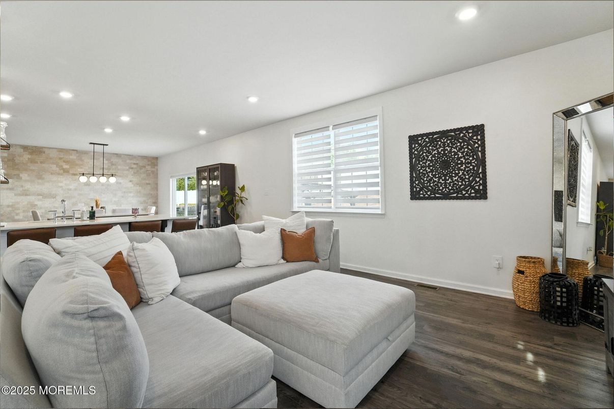 Dining room, Interior, Kitchen, Living room, Pendant Lights, Recessed Lighting, Wood Texture Flooring