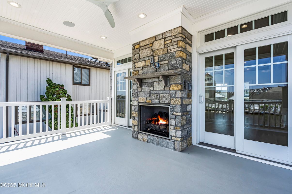 Exterior, Fireplace