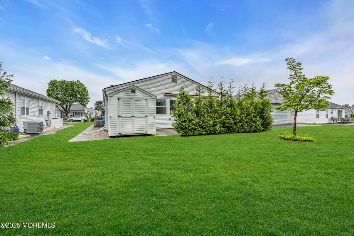 Backyard, Exterior
