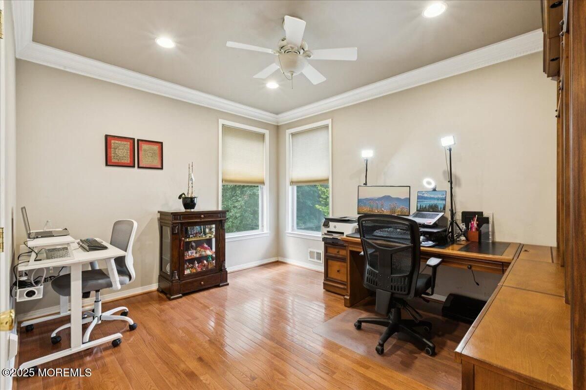 Home Office, Interior, Recessed Lighting, Wood Texture Flooring