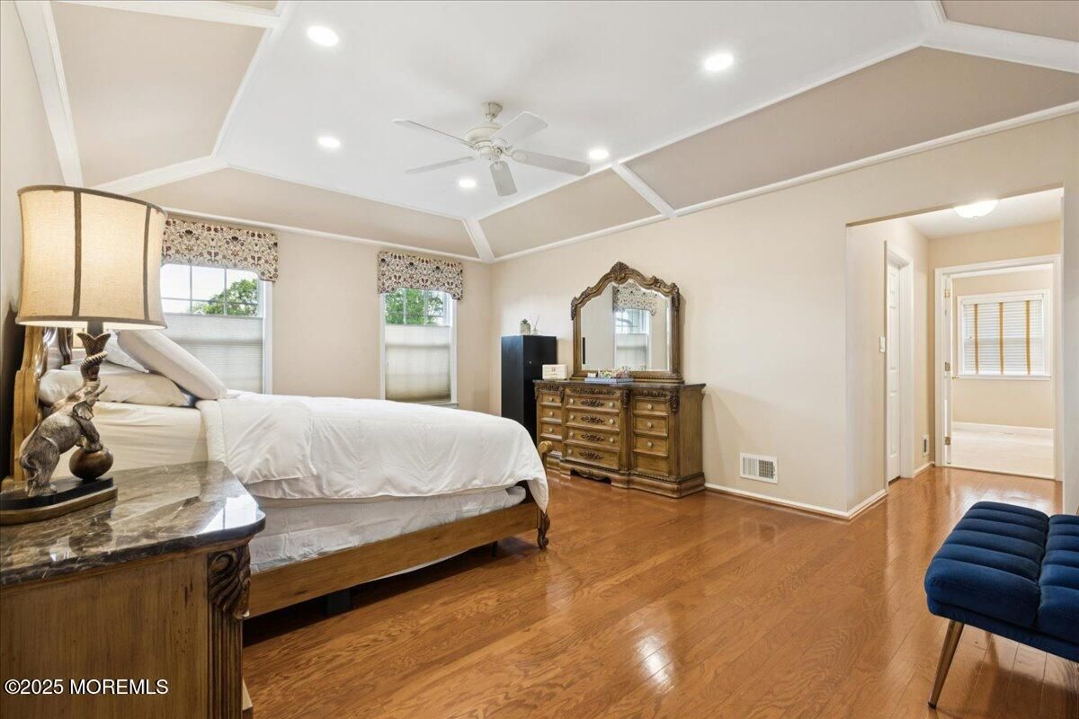 Bedroom, Interior, Recessed Lighting, Wood Texture Flooring