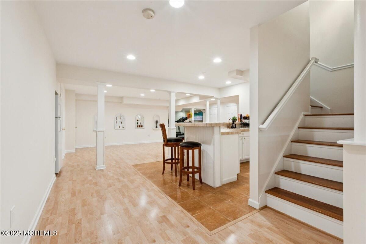 Interior, Recessed Lighting, Wood Texture Flooring