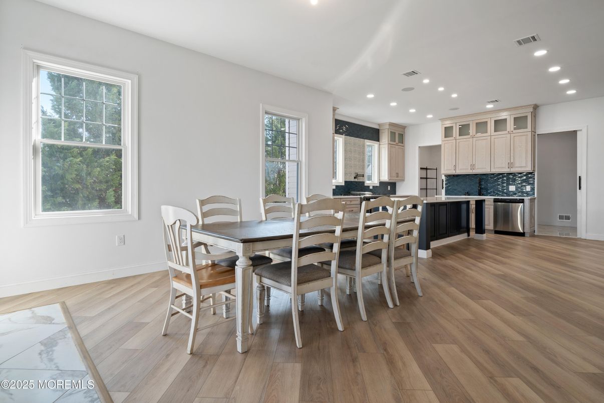 Dining room, Interior, Kitchen, Recessed Lighting, Wood Texture Flooring