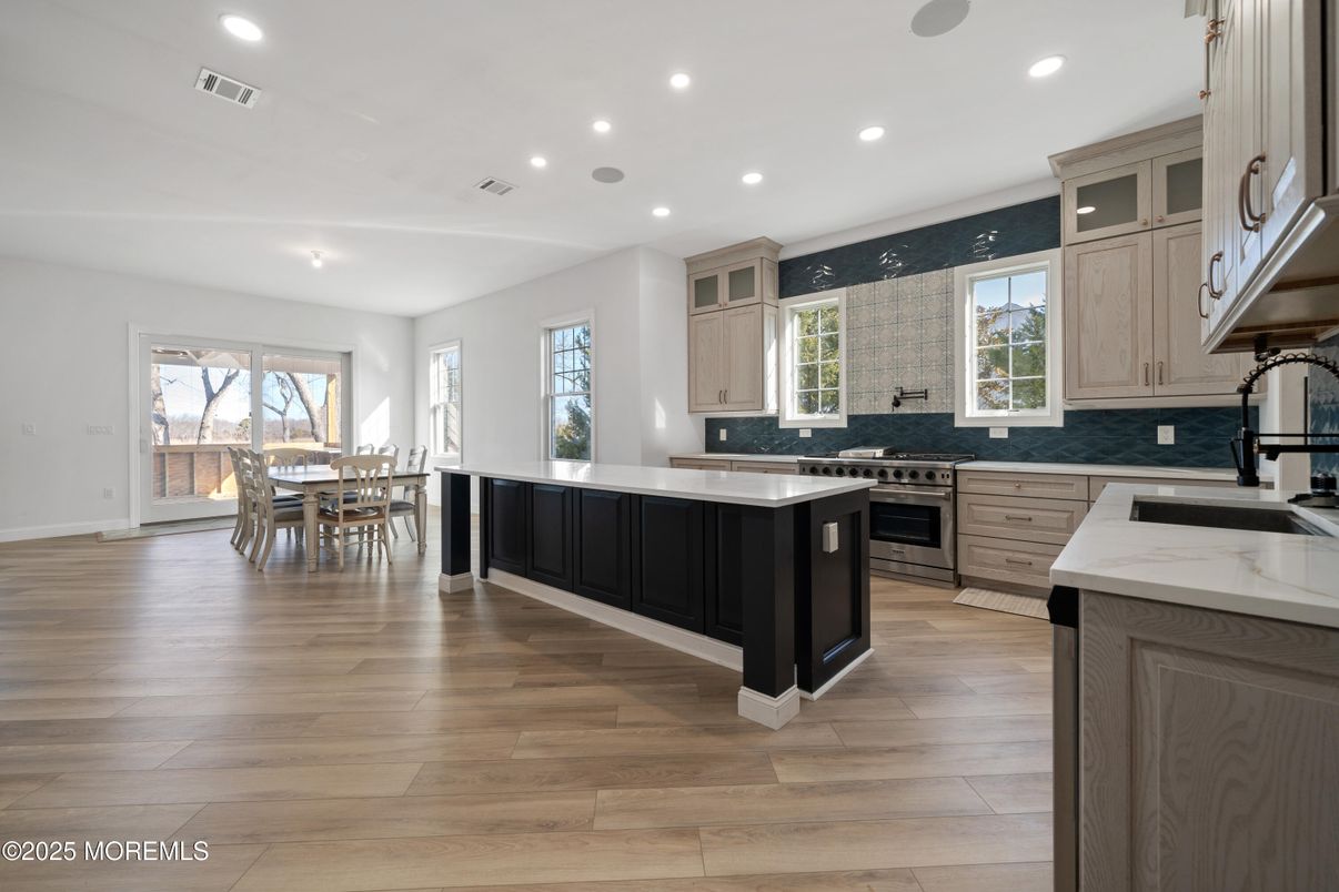 Dining room, Interior, Kitchen, Recessed Lighting, Wood Texture Flooring