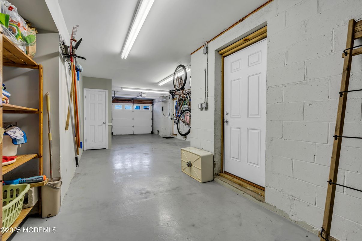 Garage, Interior, Stone Walls