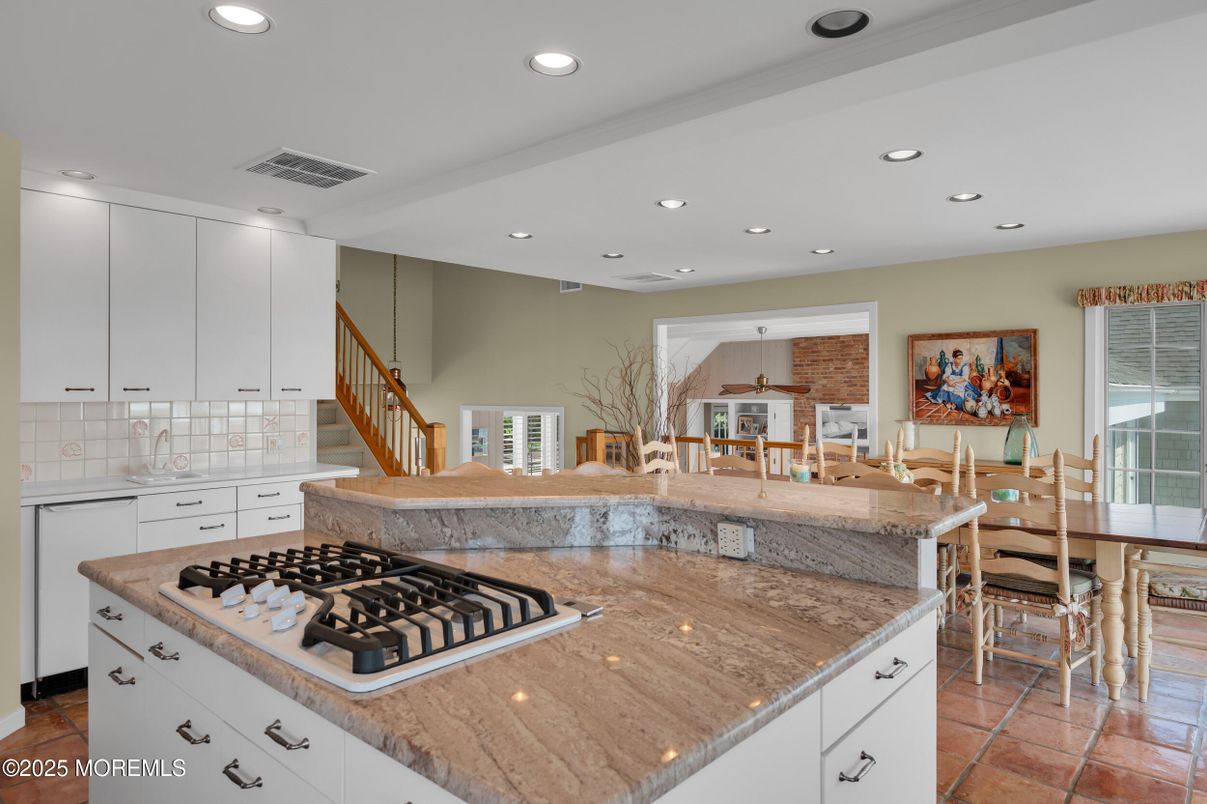 Dining room, Interior, Kitchen, Recessed Lighting