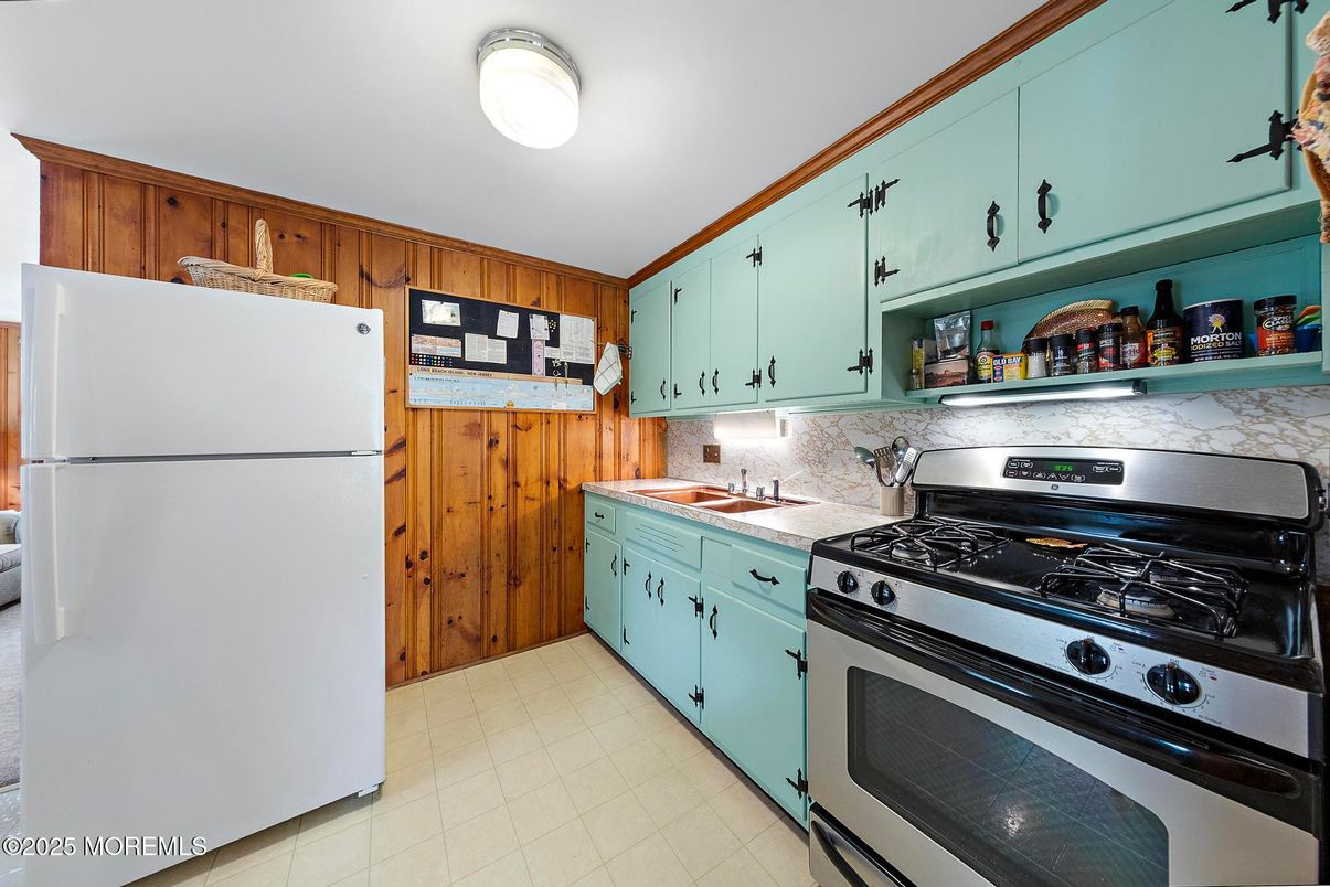 Interior, Kitchen, Wooden Walls