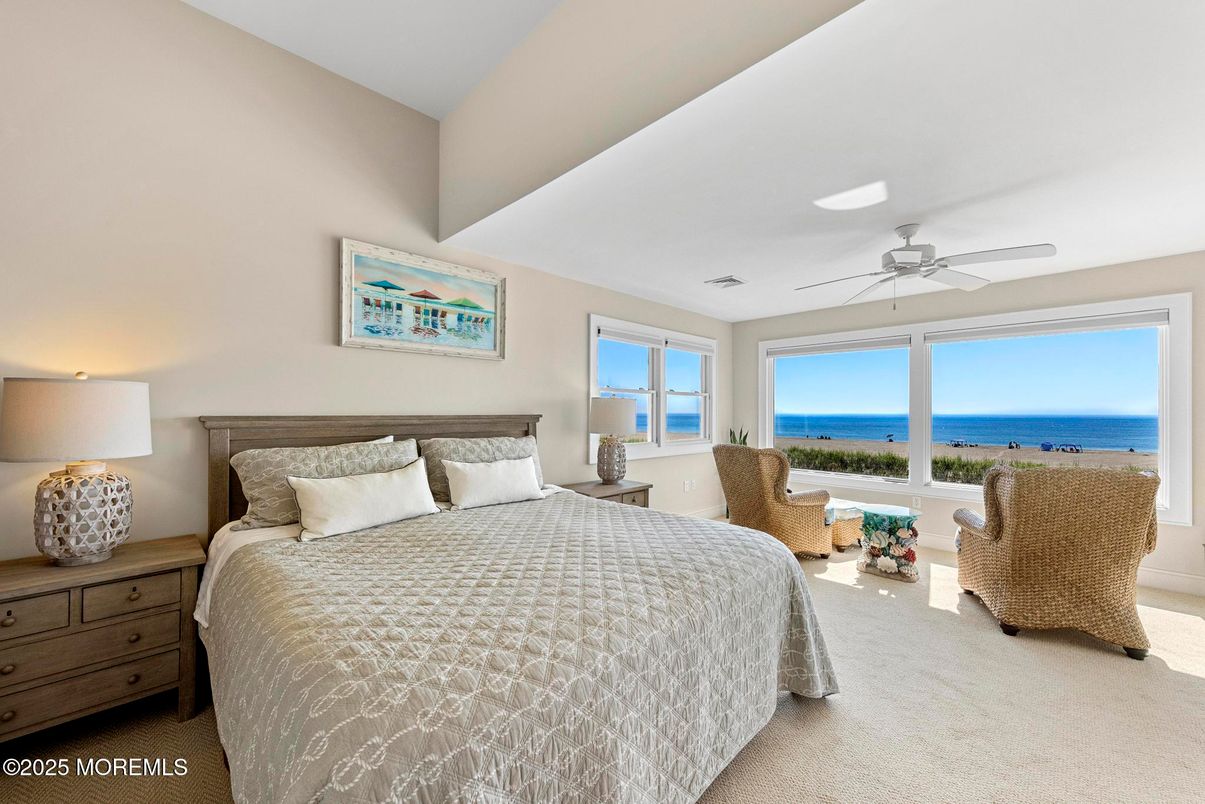 Bedroom, Interior, Water