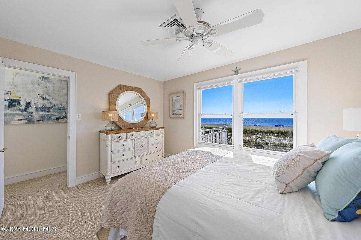Bedroom, Interior, Water