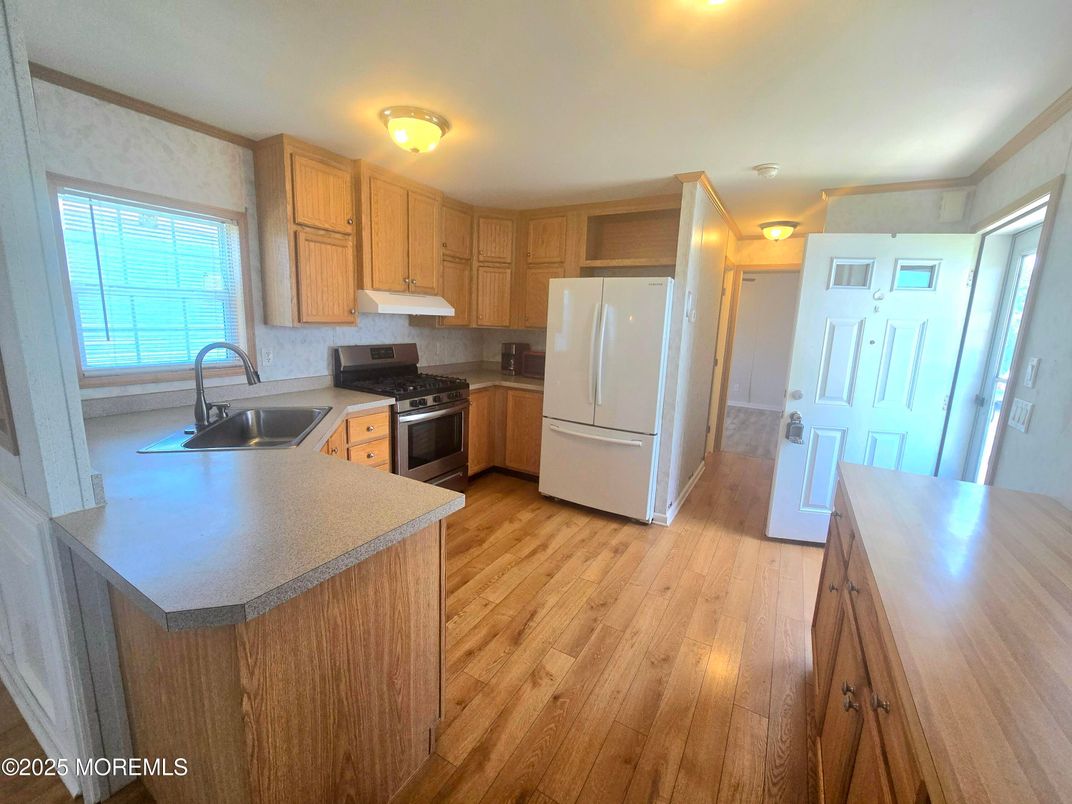 Interior, Kitchen, Wood Texture Flooring
