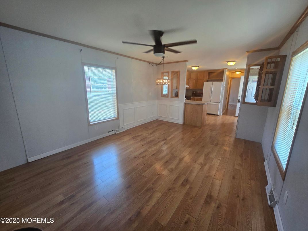 Empty room, Interior, Kitchen, Wood Texture Flooring