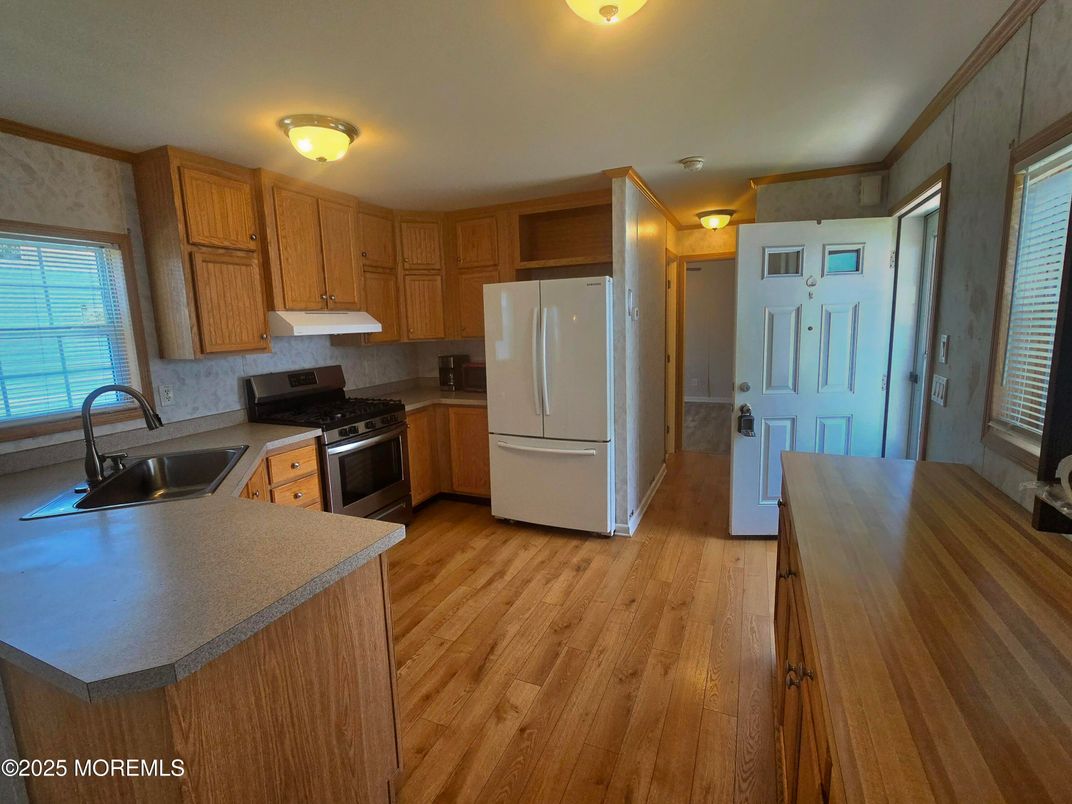 Interior, Kitchen, Wood Texture Flooring