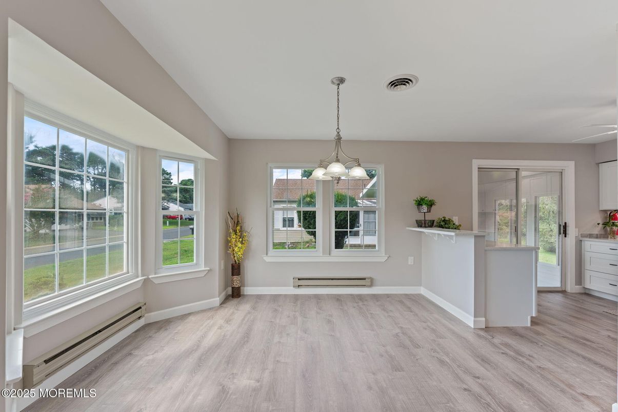 Empty room, Interior, Pendant Lights, Wood Texture Flooring