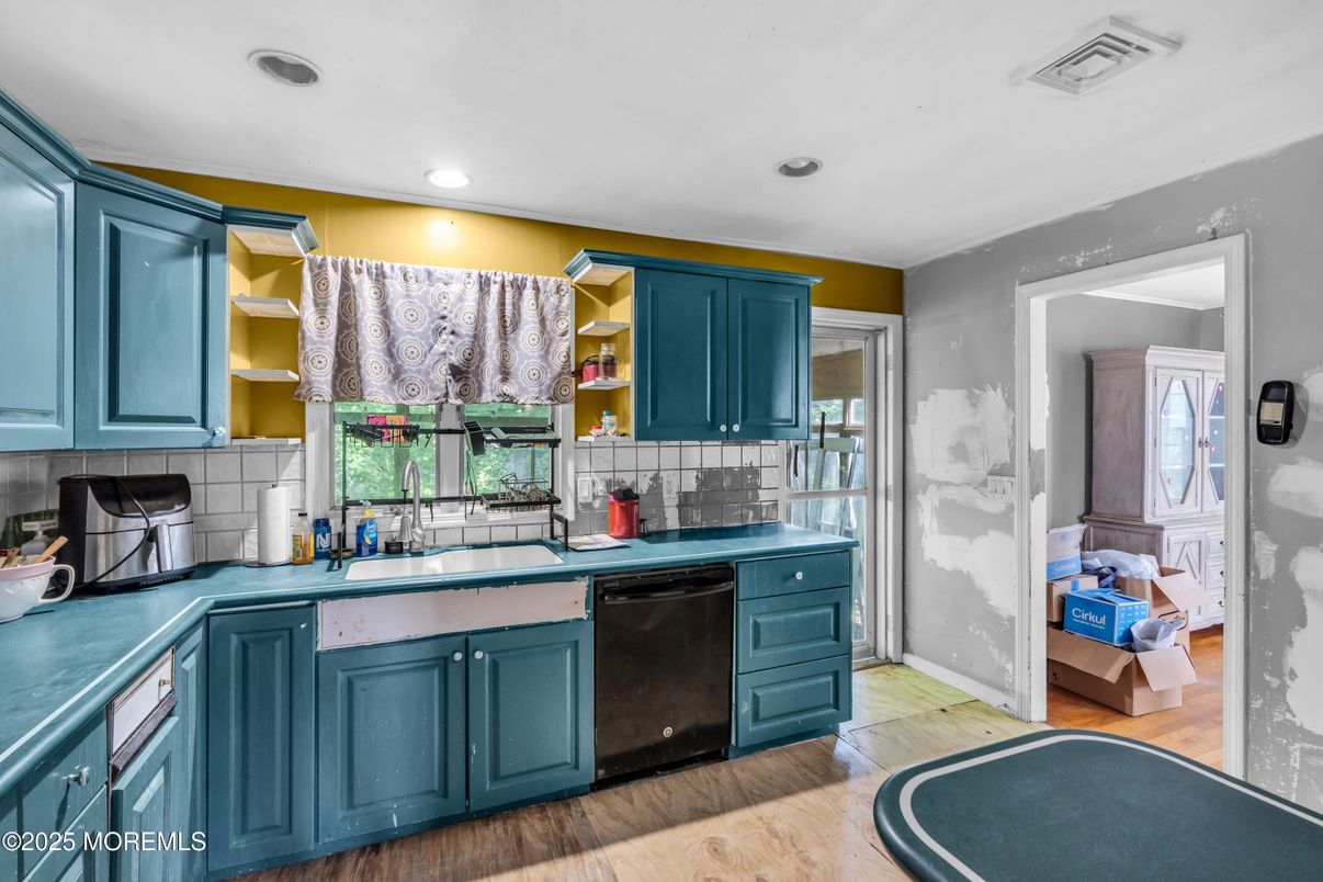 Interior, Kitchen, Recessed Lighting, Wood Texture Flooring