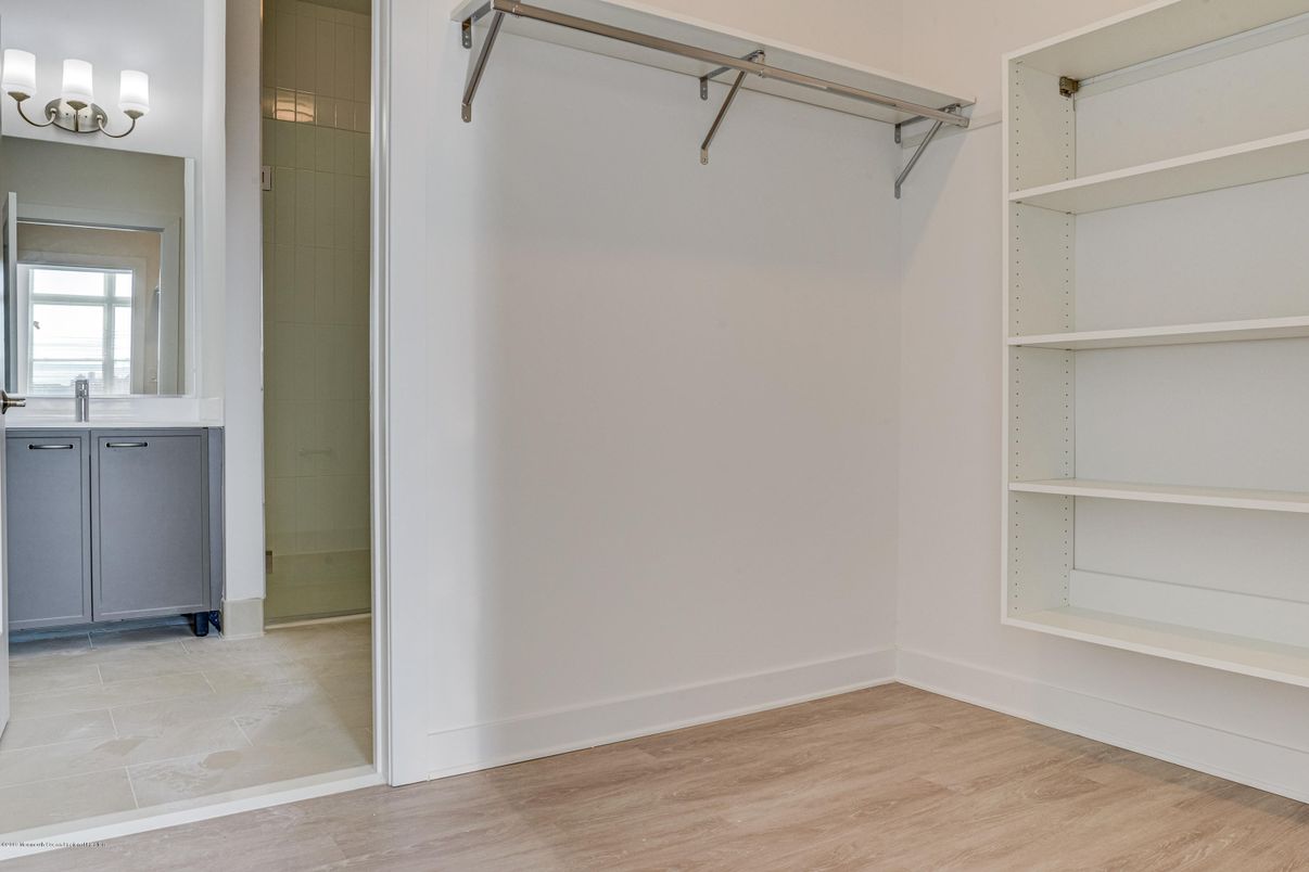 Interior, Walk-in Closets, Wood Texture Flooring