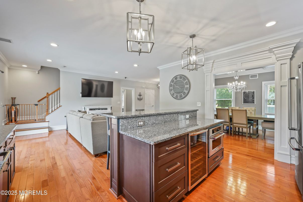 Chandelier, Dining room, Interior, Kitchen, Pendant Lights, Recessed Lighting, Wood Texture Flooring