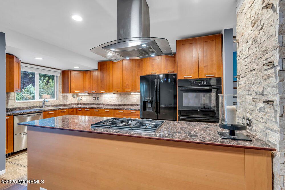 Interior, Kitchen, Recessed Lighting, Stone Walls