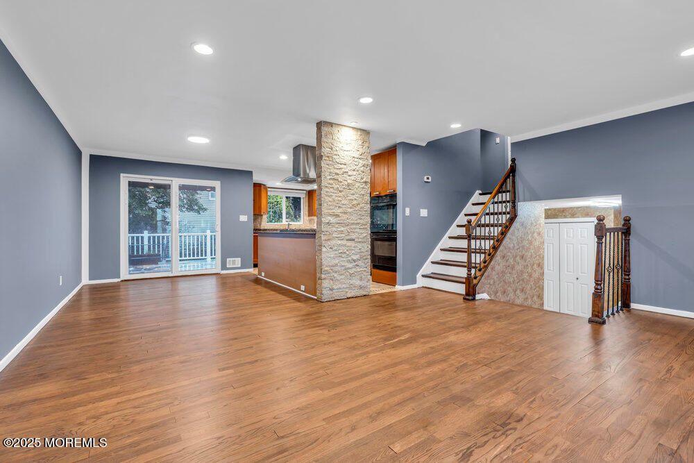 Empty room, Interior, Kitchen, Recessed Lighting, Wood Texture Flooring