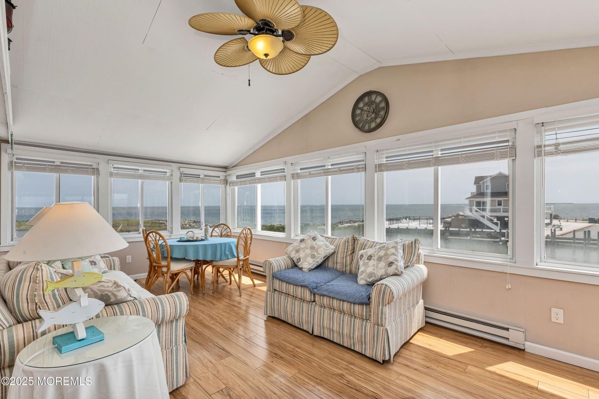 Dining room, Interior, Sun Room, Water, Wood Texture Flooring