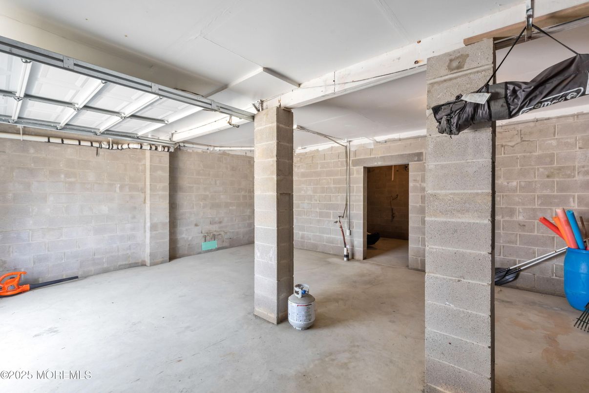 Garage, Interior, Stone Walls