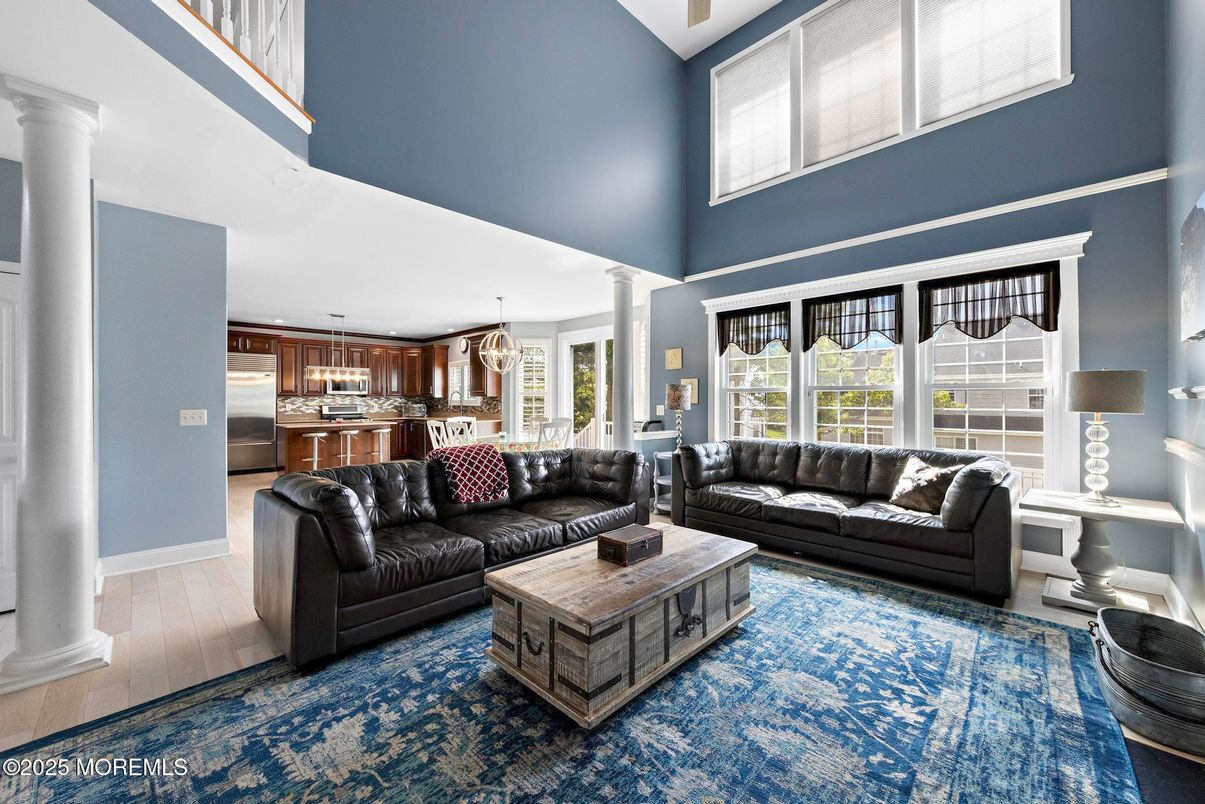 Interior, Kitchen, Living room, Pendant Lights, Stainless Steel Appliances