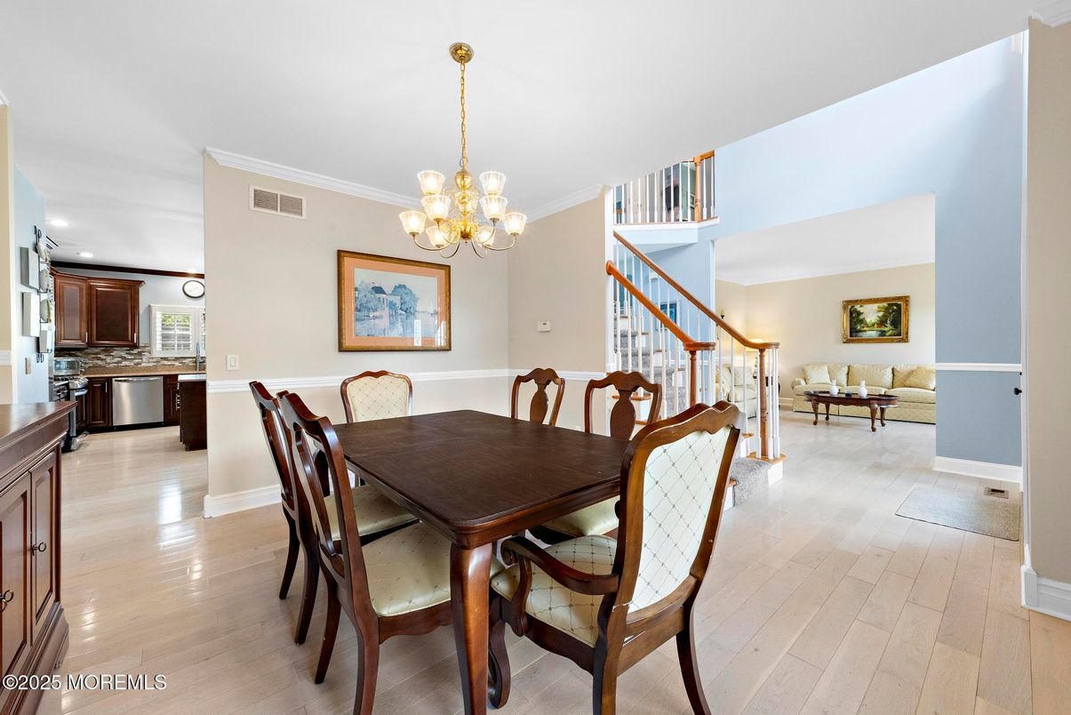 Chandelier, Dining room, Interior, Kitchen, Recessed Lighting, Wood Texture Flooring